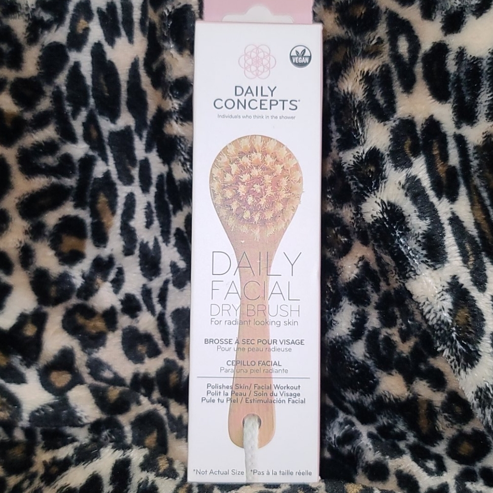 Daily Concepts Facial Dry Brush